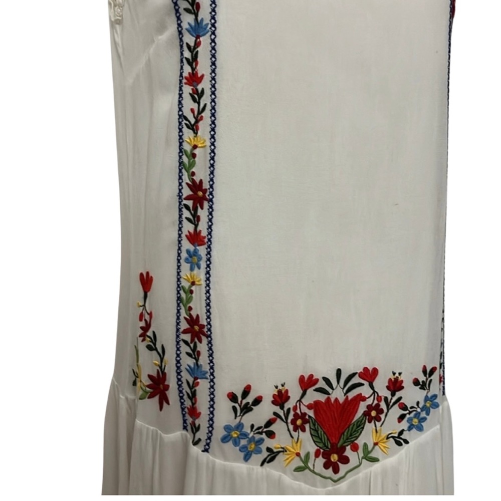 Embroidered Dress - Picture 6 of 7